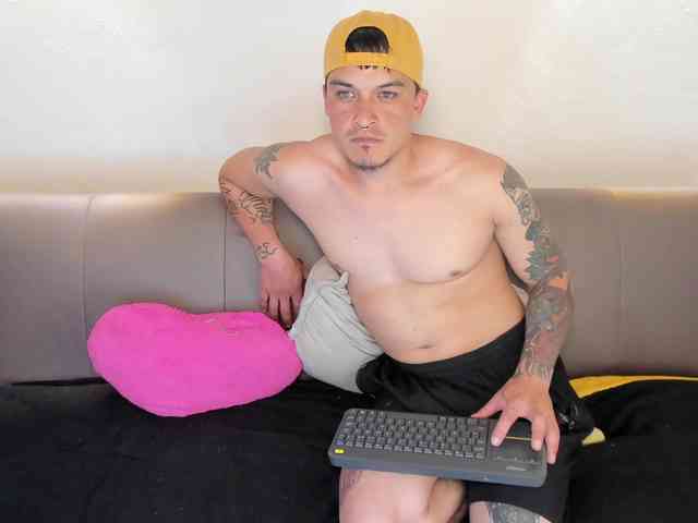 tommyandgrace webcam