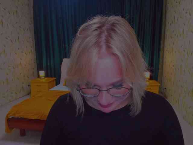 CloeHarris Live Webcam on BongaCams