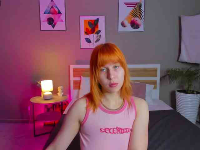AngelaRoy webcam