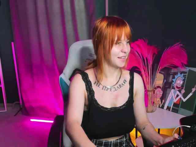AngelaRoy webcam
