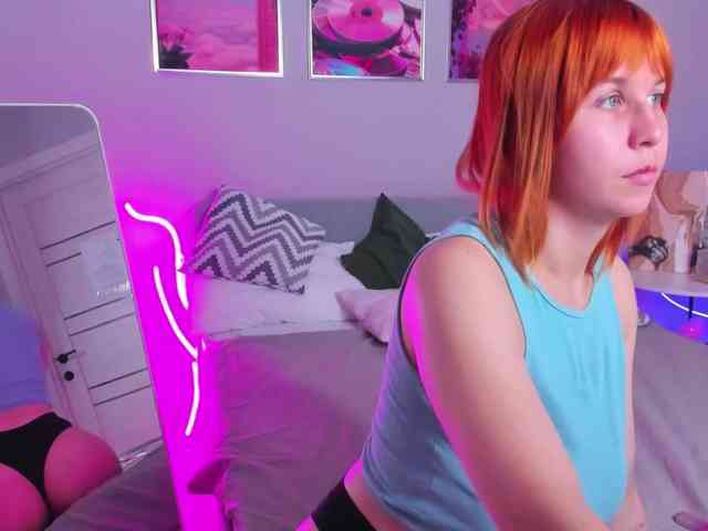 AngelaRoy webcam
