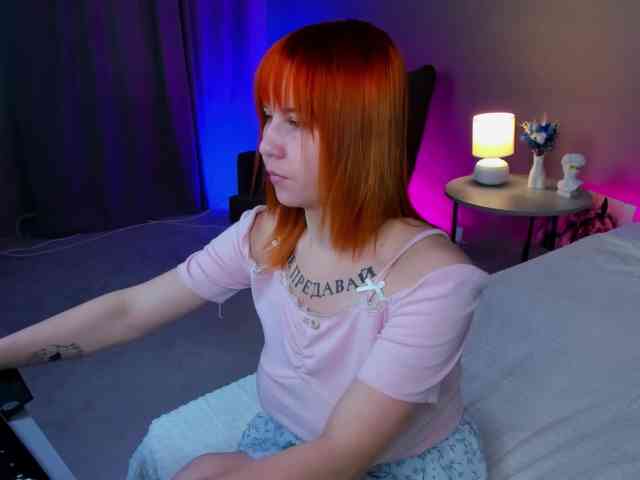 AngelaRoy webcam