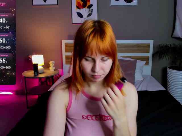 AngelaRoy webcam