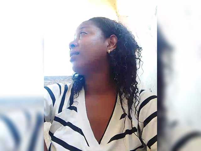 FredahSannie's BongaCams show and profile