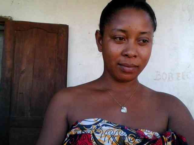 FredahSannie Live Webcam on BongaCams