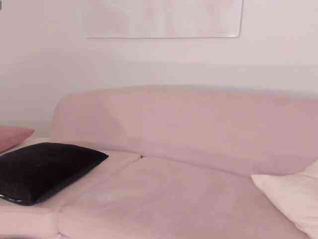 IsabellaKroft webcam