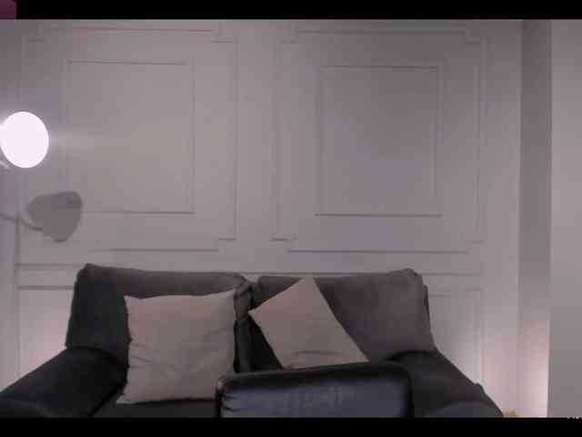 IsabellaKroft webcam