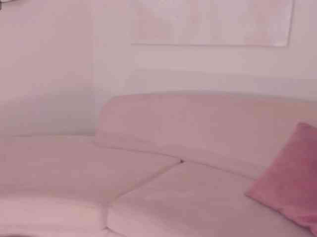 IsabellaKroft webcam
