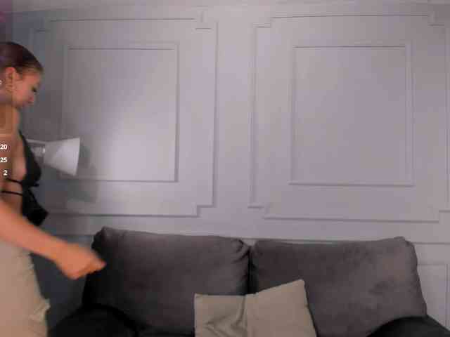 IsabellaKroft webcam
