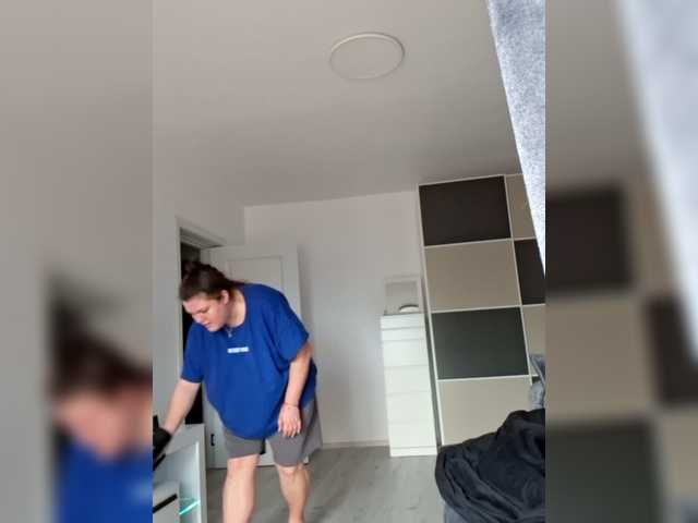 Leslie08's BongaCams show and profile