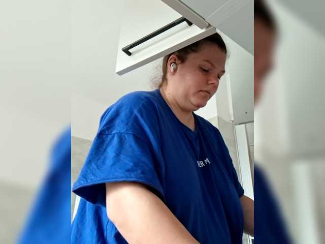 Leslie08's BongaCams show and profile