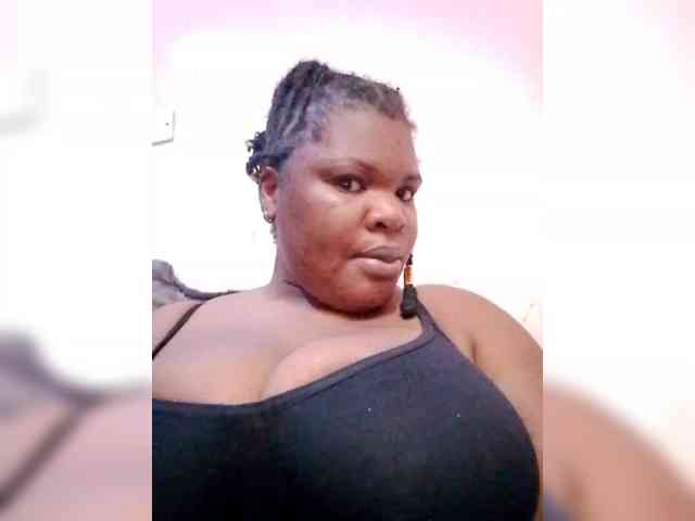 CreamyClit webcam