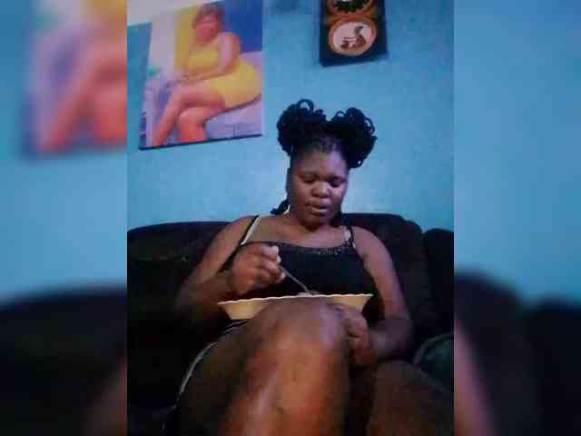 CreamyClit webcam