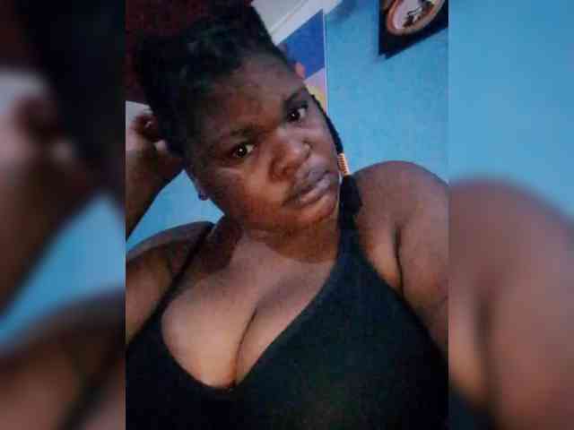 CreamyClit webcam