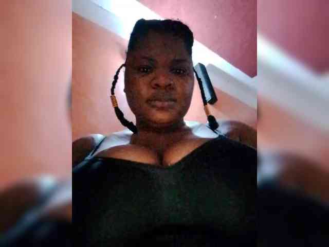 CreamyClit webcam