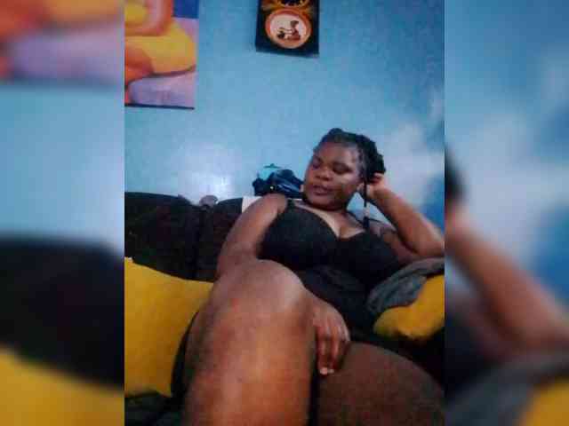 CreamyClit webcam
