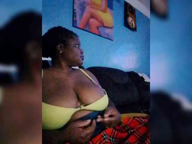 CreamyClit webcam