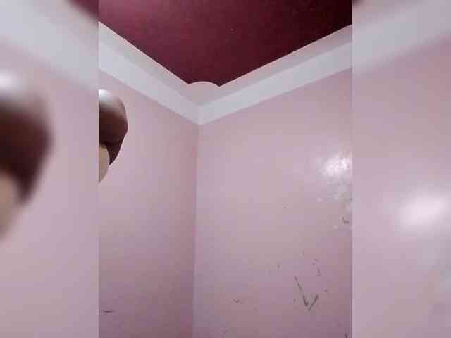 CreamyClit webcam