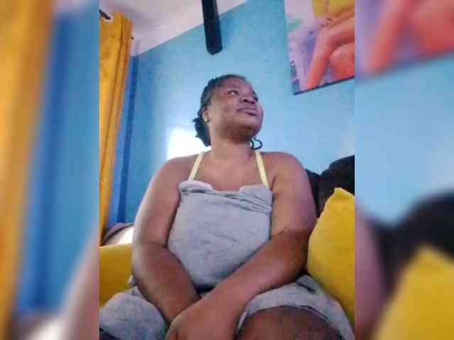 CreamyClit webcam