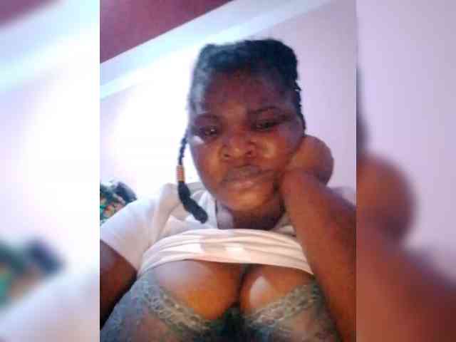 CreamyClit webcam