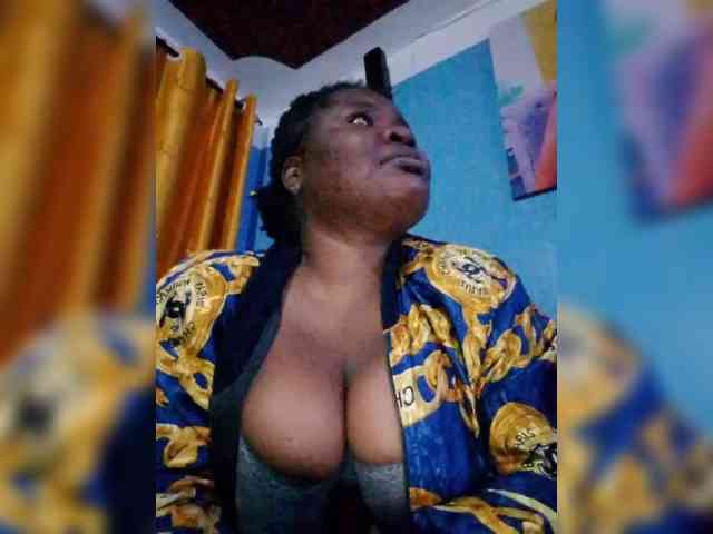 CreamyClit webcam