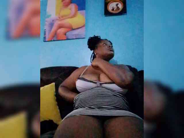 CreamyClit webcam
