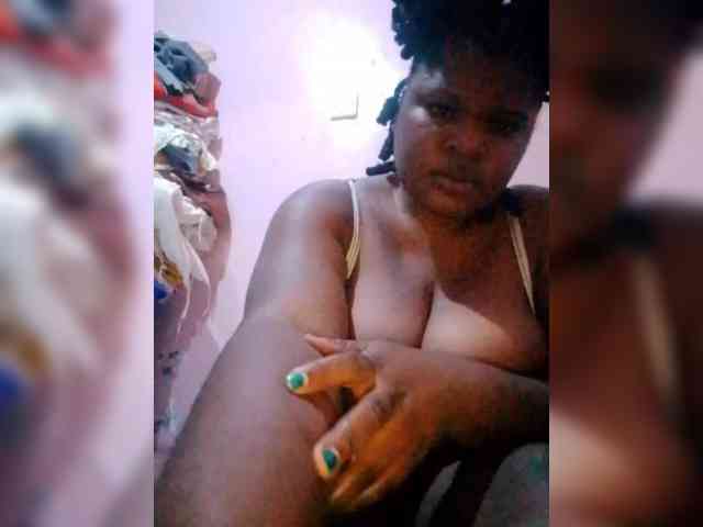 CreamyClit webcam