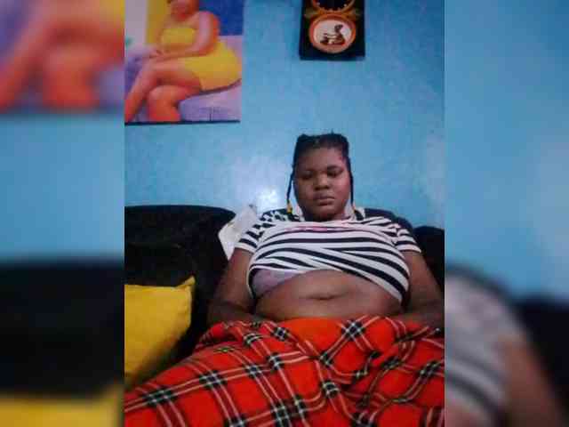 CreamyClit webcam