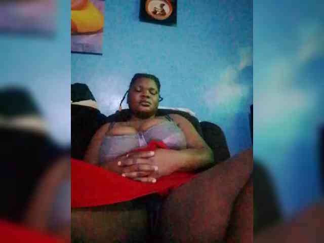 CreamyClit webcam