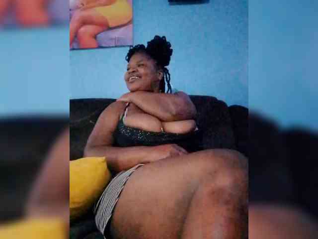 CreamyClit webcam