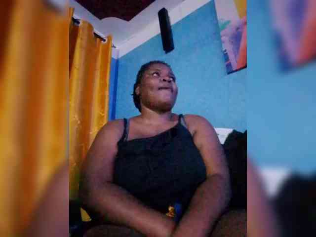 CreamyClit webcam