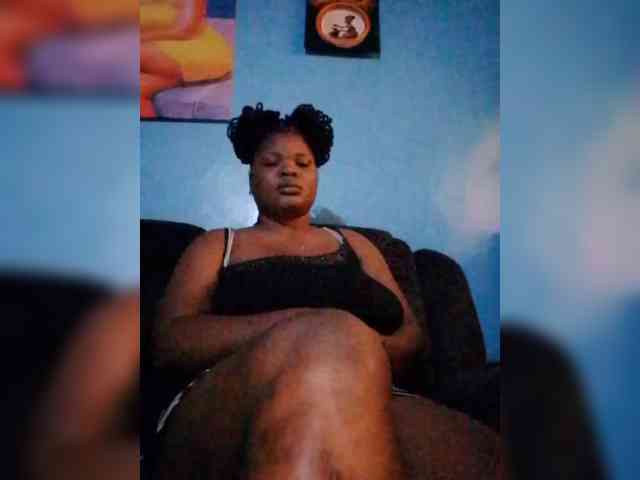 CreamyClit webcam