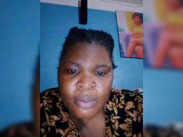 CreamyClit webcam