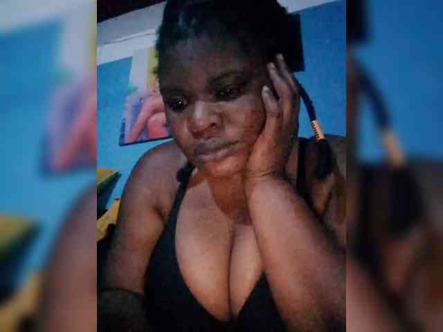 CreamyClit webcam