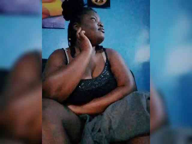 CreamyClit webcam