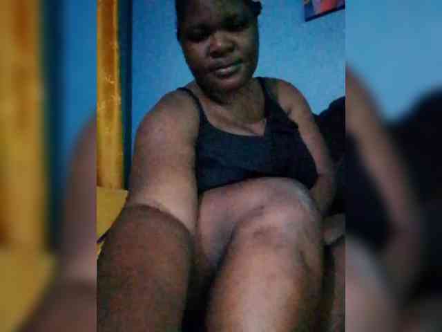 CreamyClit webcam