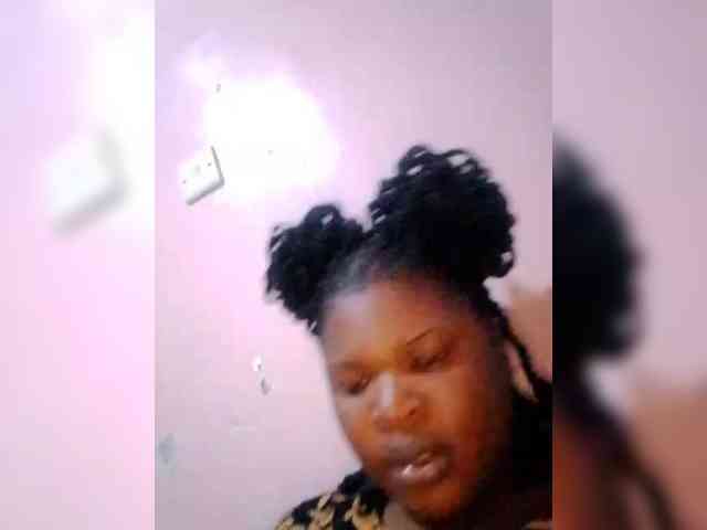 CreamyClit webcam