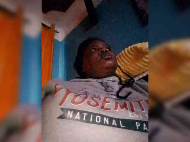 CreamyClit webcam