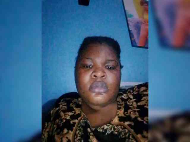 CreamyClit webcam