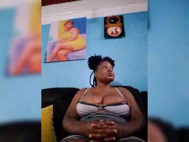 CreamyClit webcam