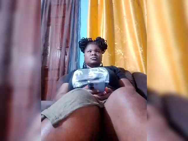 CreamyClit webcam