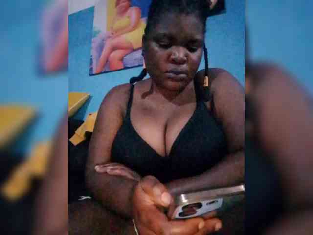 CreamyClit webcam