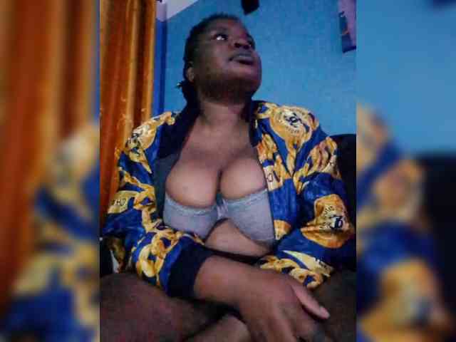 CreamyClit webcam