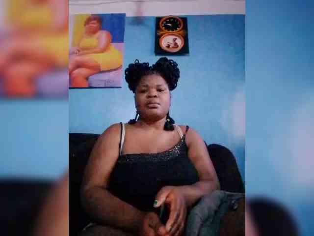CreamyClit webcam