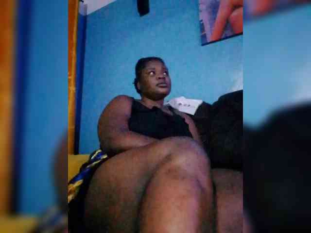 CreamyClit webcam