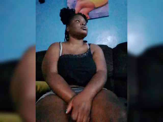 CreamyClit webcam