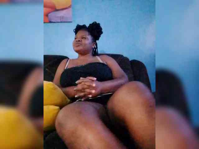 CreamyClit webcam