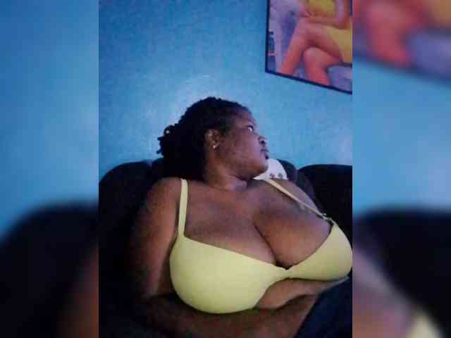 CreamyClit webcam
