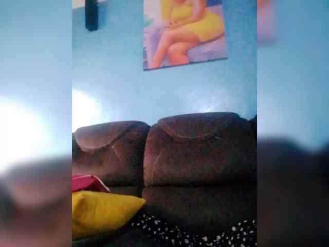 CreamyClit webcam