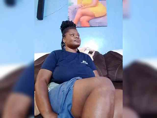 CreamyClit webcam